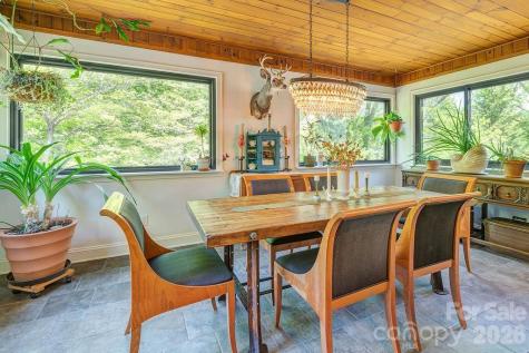 10 Hillendale Road Asheville NC 28805