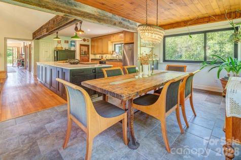 10 Hillendale Road Asheville NC 28805