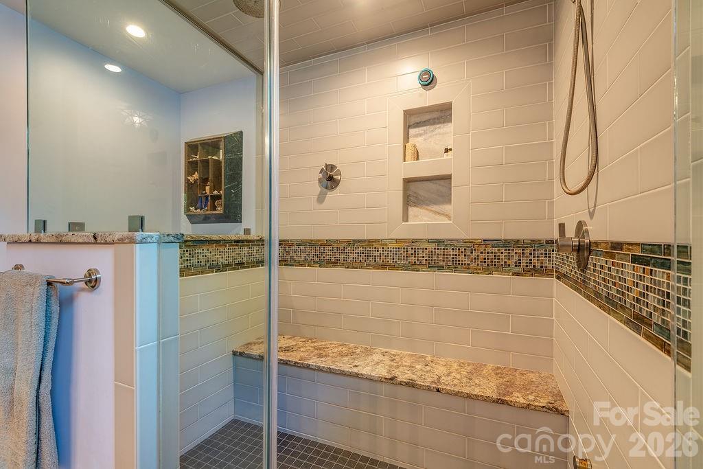 10 Hillendale Road Asheville NC 28805