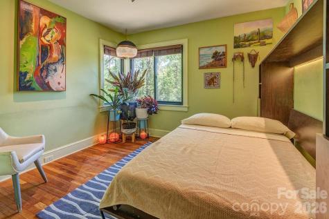 10 Hillendale Road Asheville NC 28805