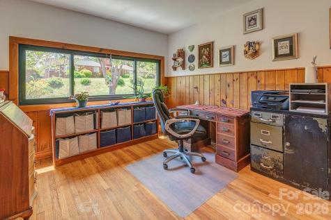 10 Hillendale Road Asheville NC 28805