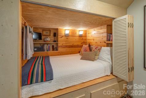 10 Hillendale Road Asheville NC 28805