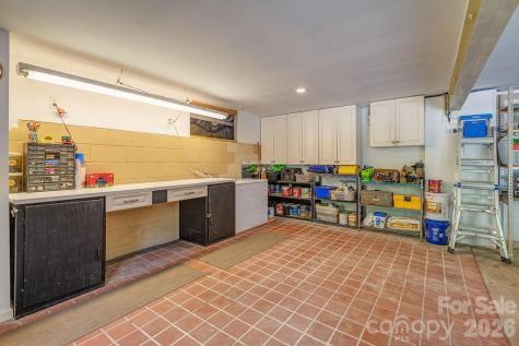 10 Hillendale Road Asheville NC 28805