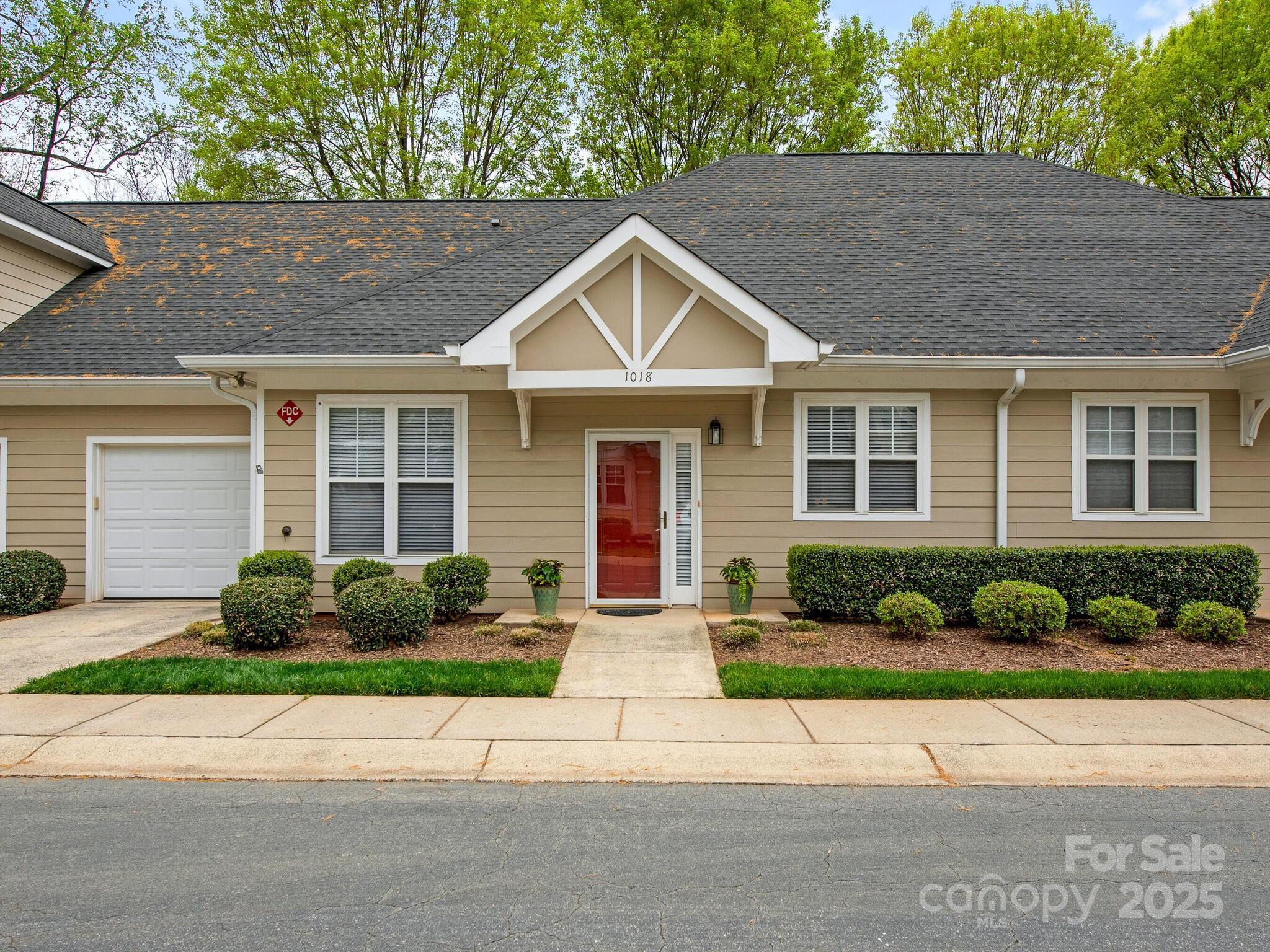 1018 Davant Lane Charlotte NC 28209