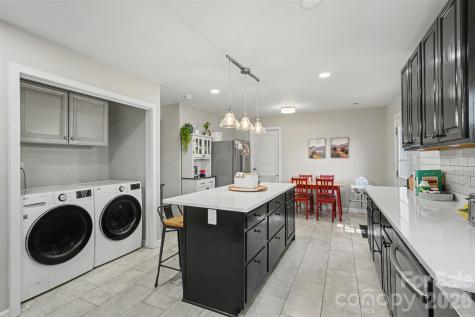 204 N Oak Street Lowell NC 28098