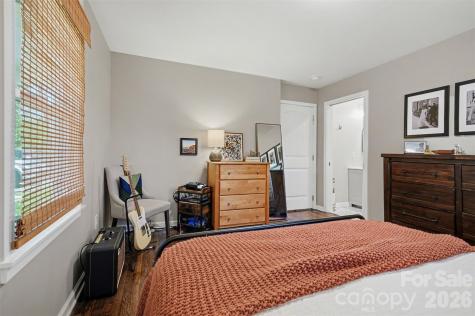 204 N Oak Street Lowell NC 28098