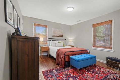 204 N Oak Street Lowell NC 28098