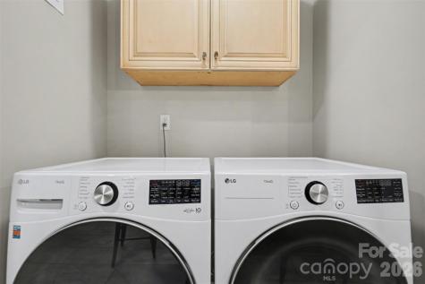 204 N Oak Street Lowell NC 28098