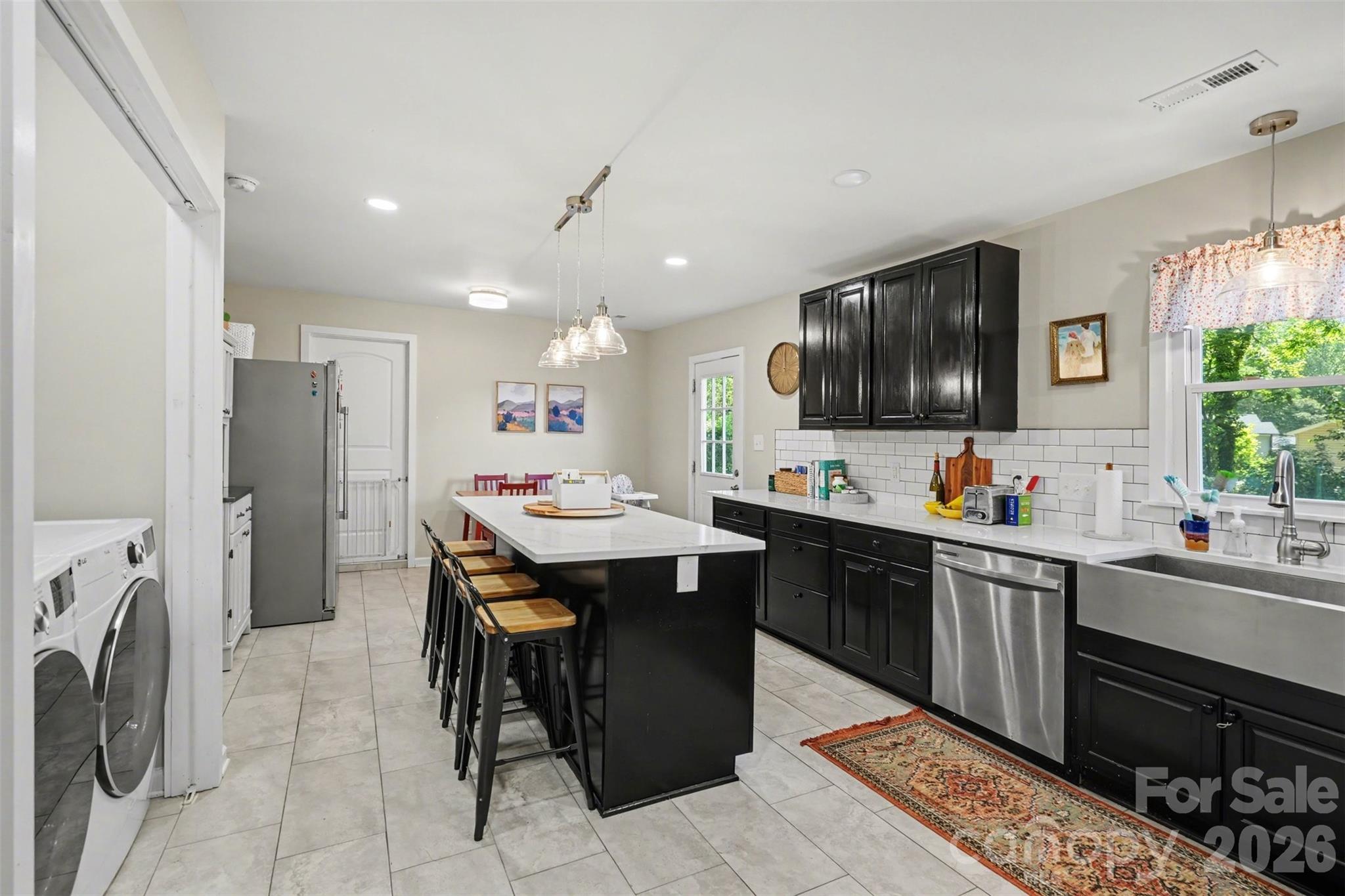 204 N Oak Street Lowell NC 28098