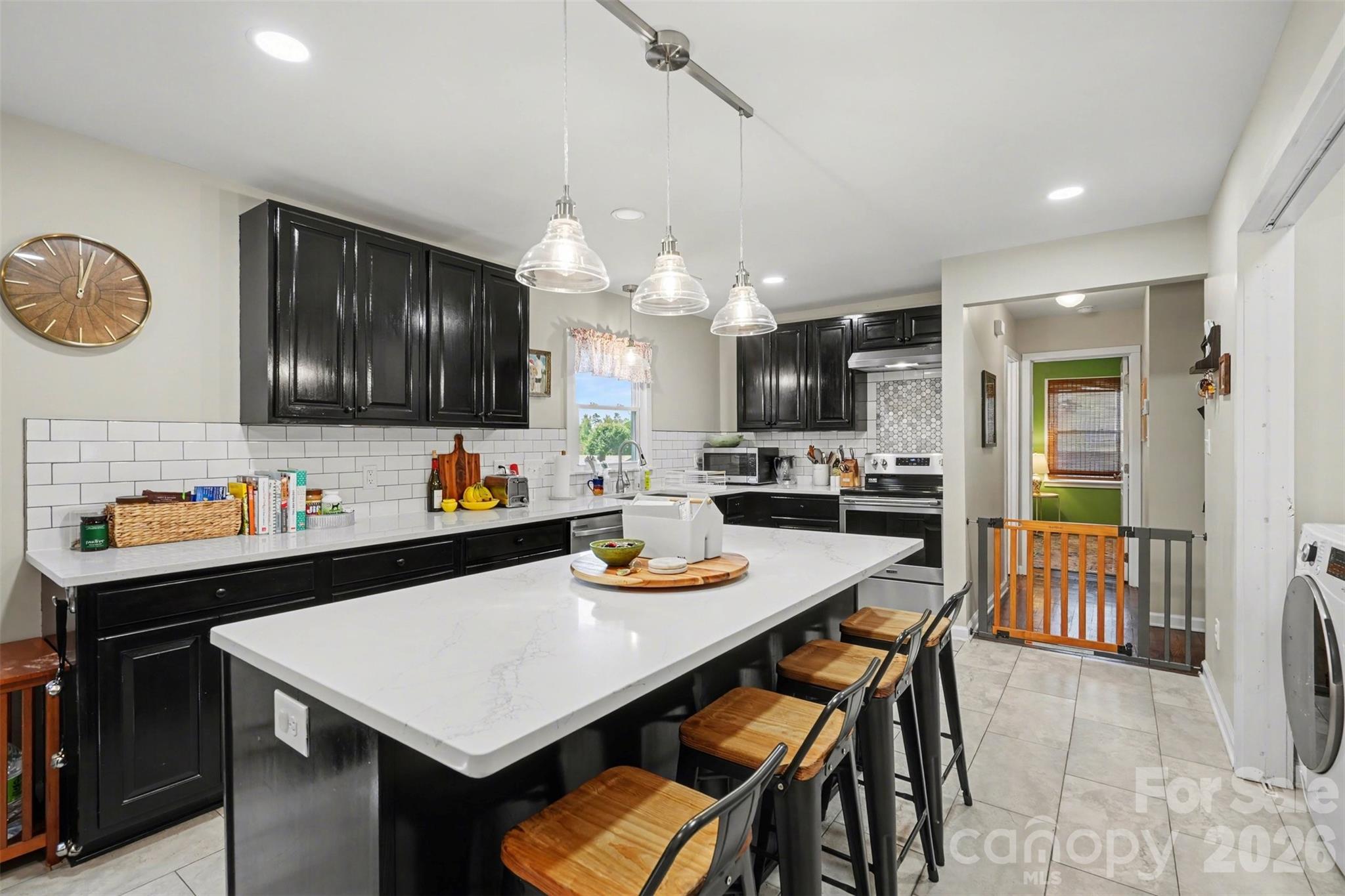 204 N Oak Street Lowell NC 28098