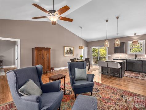 10 Starview Lane Hendersonville NC 28739
