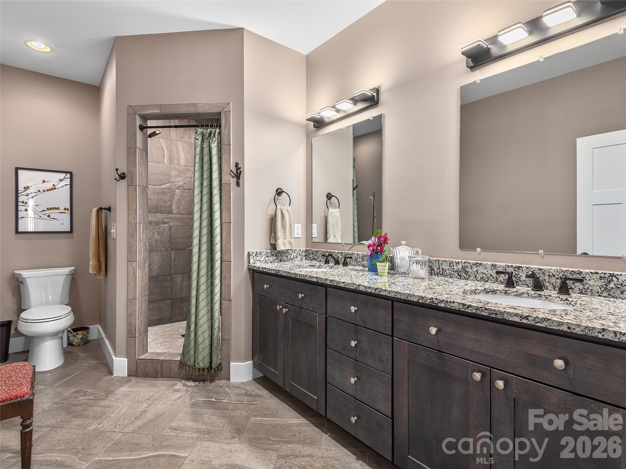 10 Starview Lane Hendersonville NC 28739