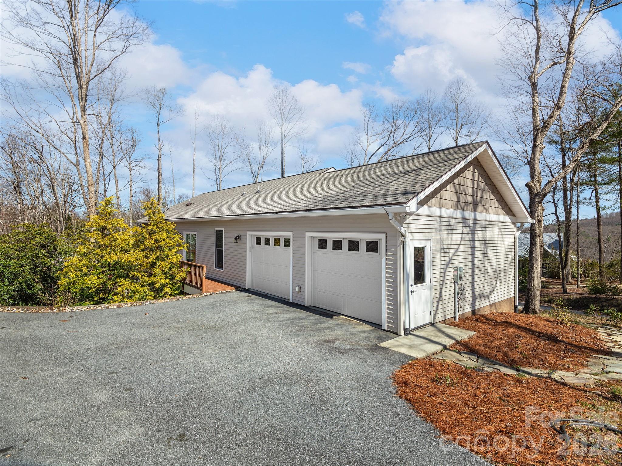 10 Starview Lane Hendersonville NC 28739