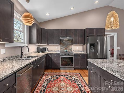 10 Starview Lane Hendersonville NC 28739