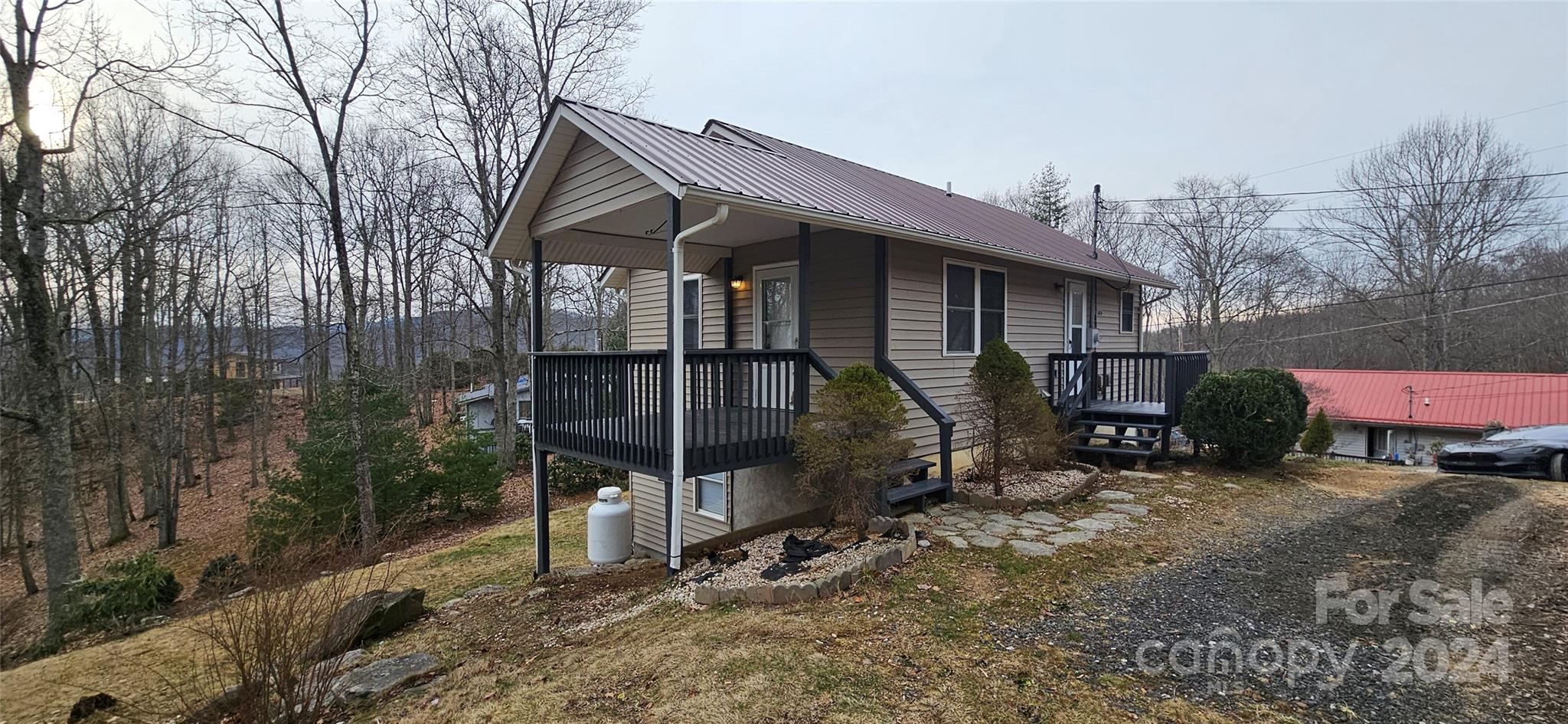 49 Paradise Lane Newland NC 28657