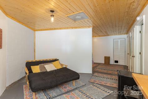 78 Bryant Road Swannanoa NC 28778