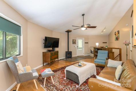 78 Bryant Road Swannanoa NC 28778
