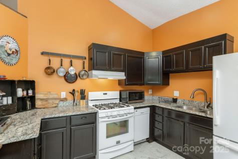 78 Bryant Road Swannanoa NC 28778