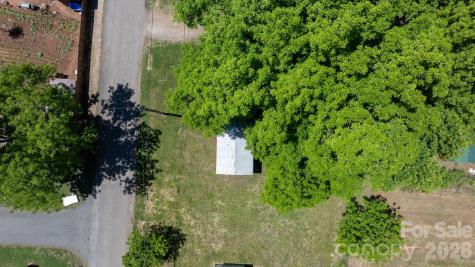 112 E 13th Street Newton NC 28658