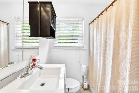 145 Driftwood Drive Mooresville NC 28117