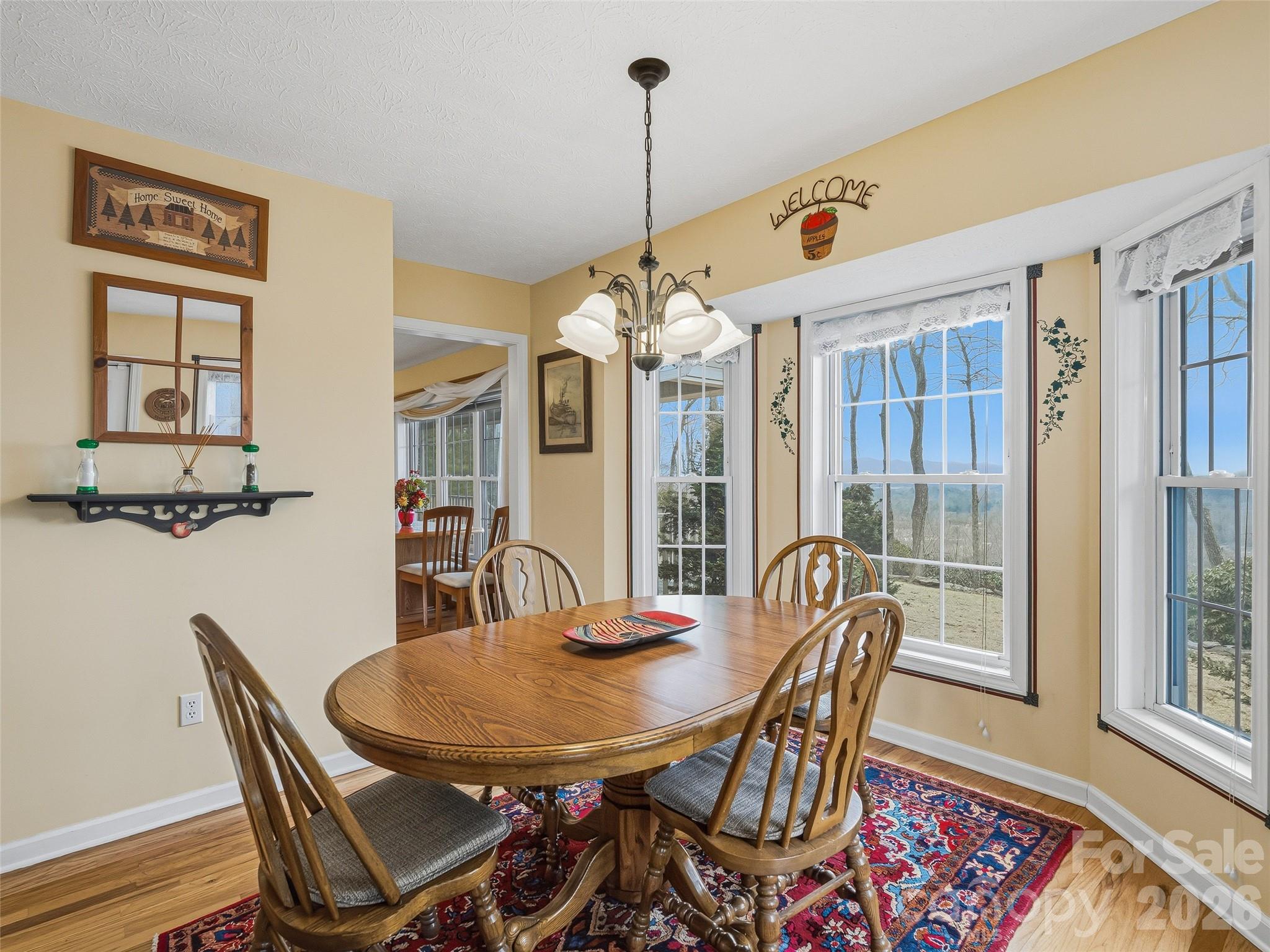 24 Abbey Lane Hendersonville NC 28739