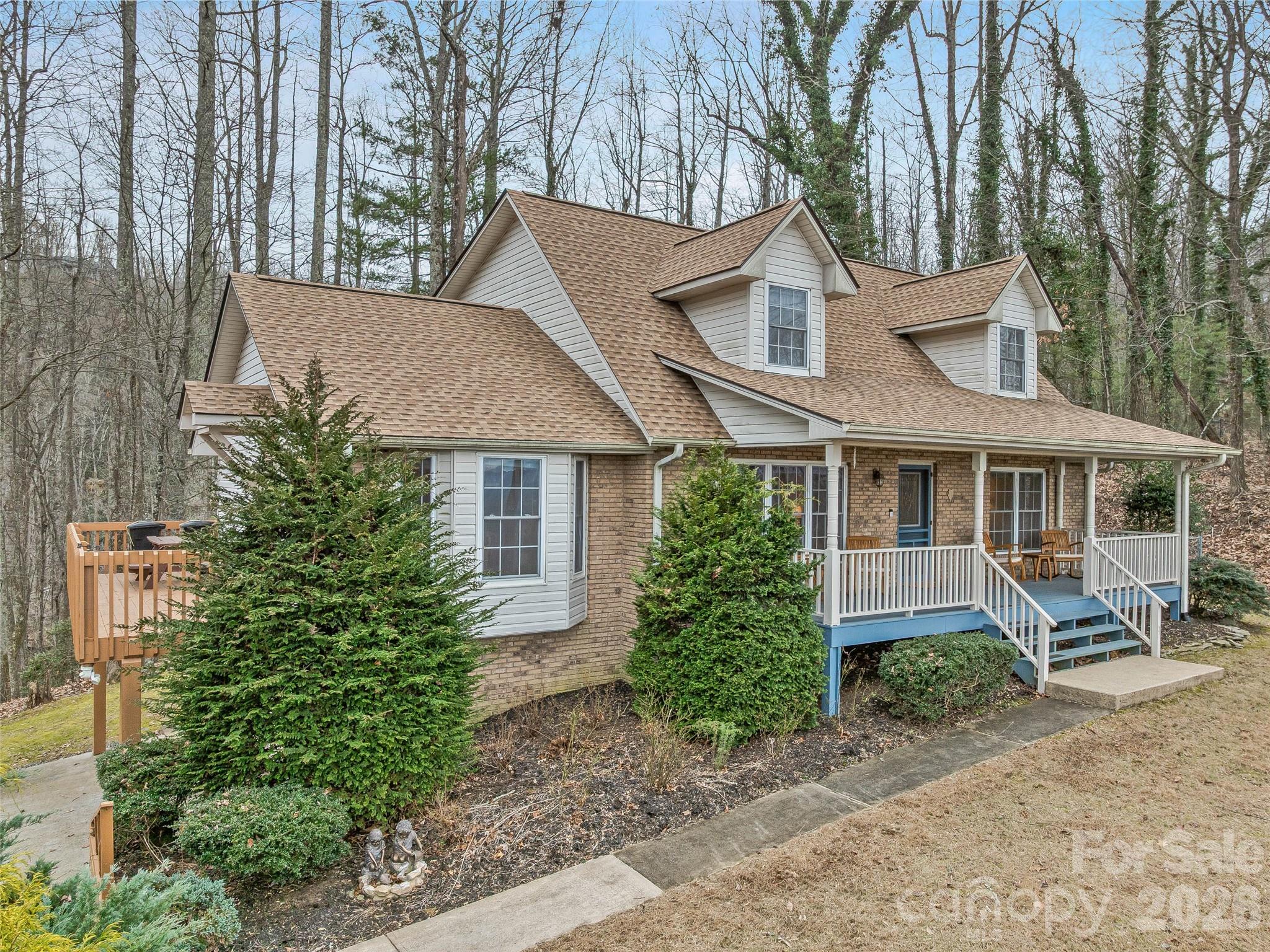 24 Abbey Lane Hendersonville NC 28739