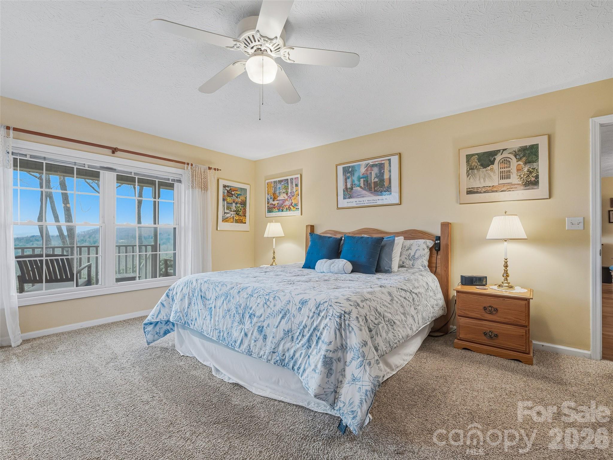24 Abbey Lane Hendersonville NC 28739