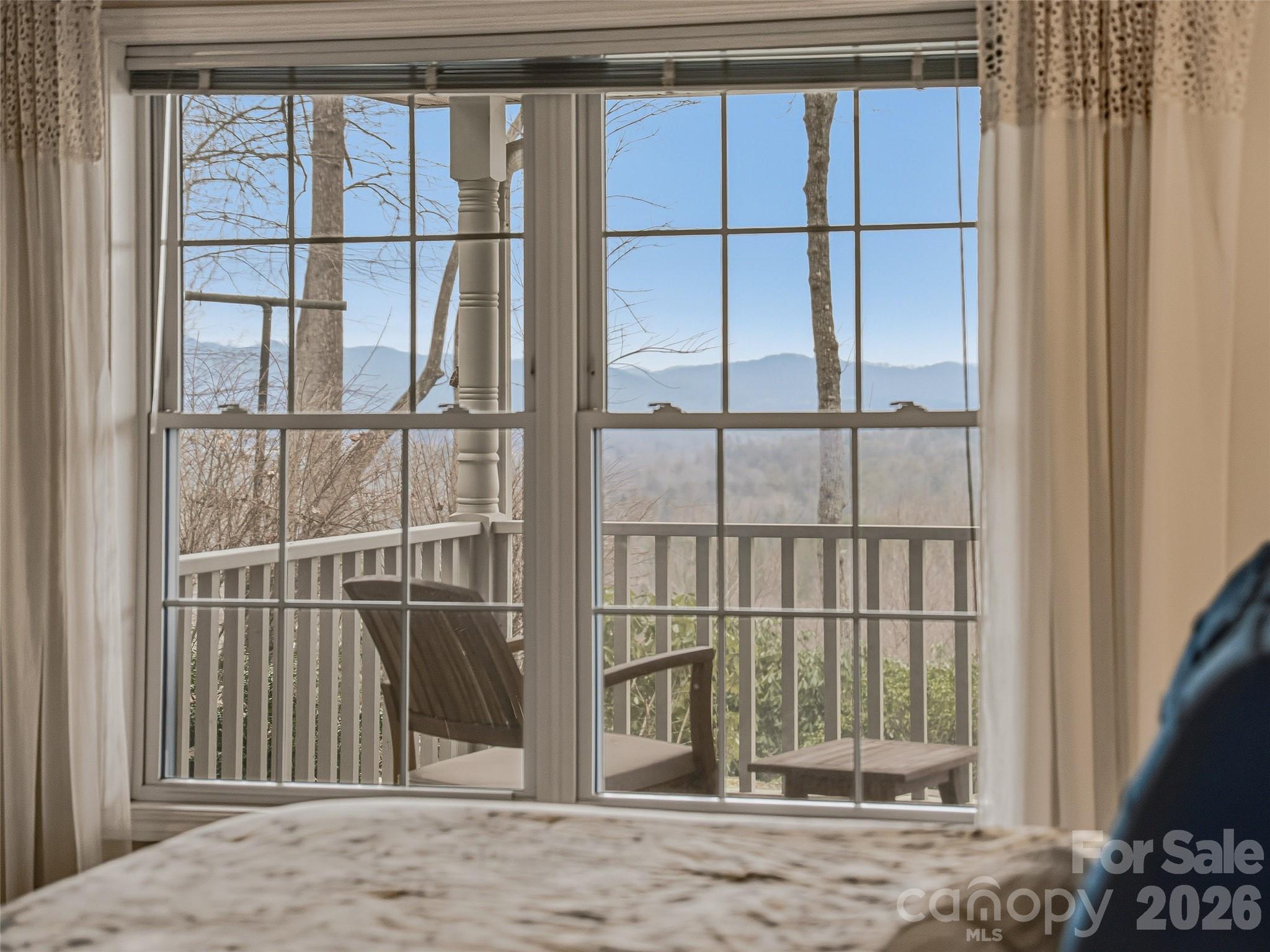 24 Abbey Lane Hendersonville NC 28739