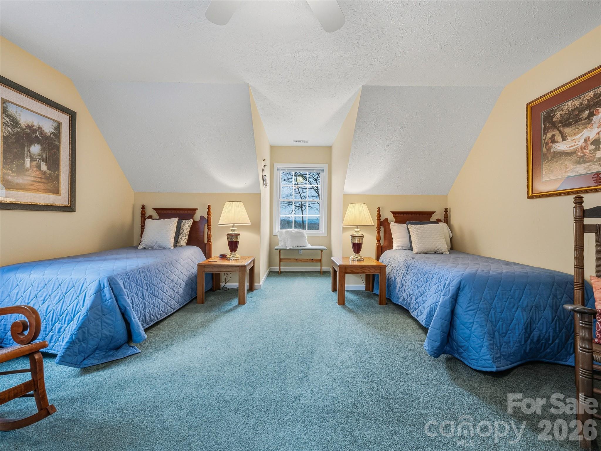 24 Abbey Lane Hendersonville NC 28739