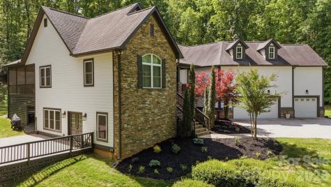 221 Logan Crossing Drive Davidson NC 28036