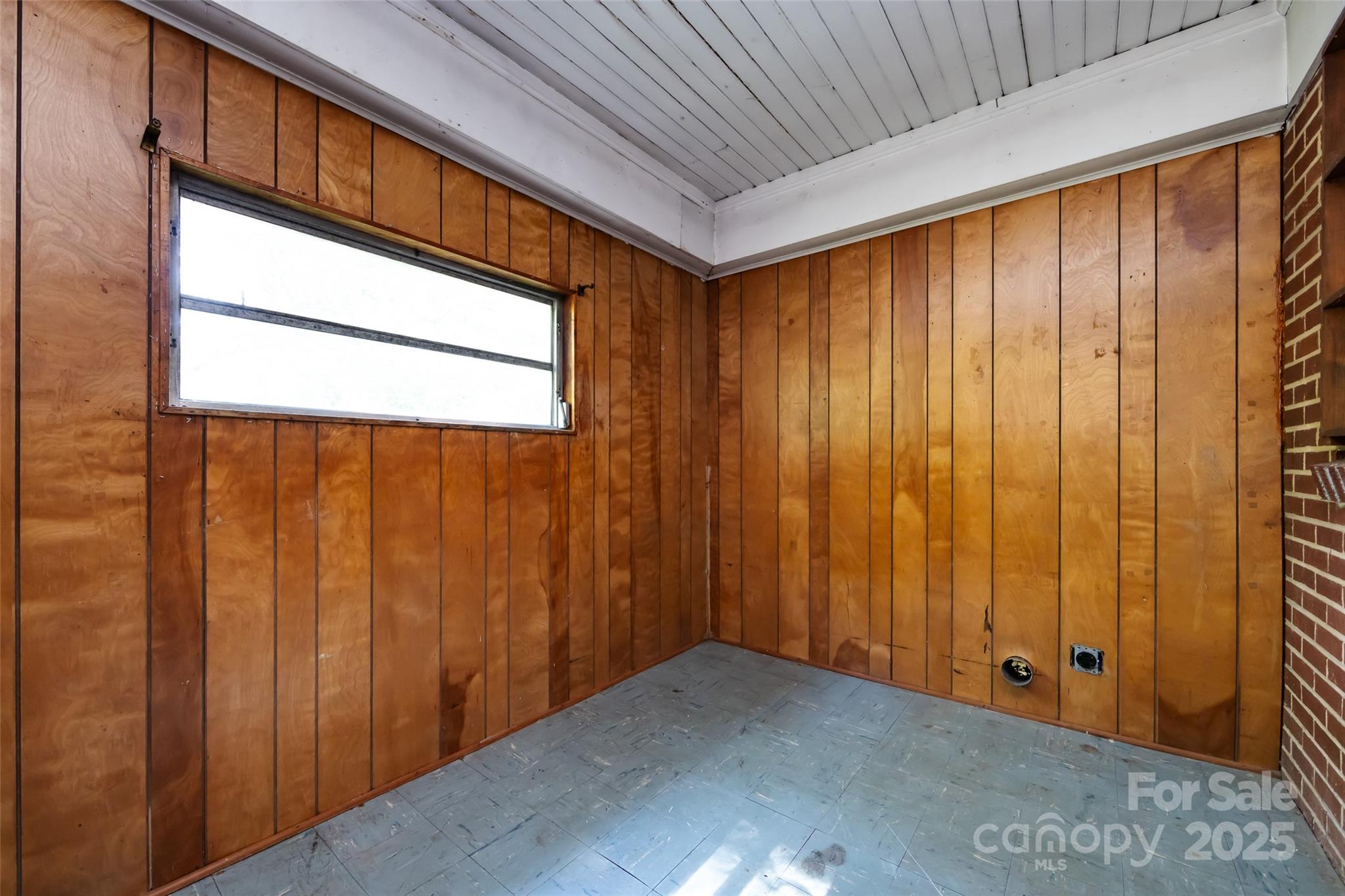 2001 Mcdonald Drive Charlotte NC 28216