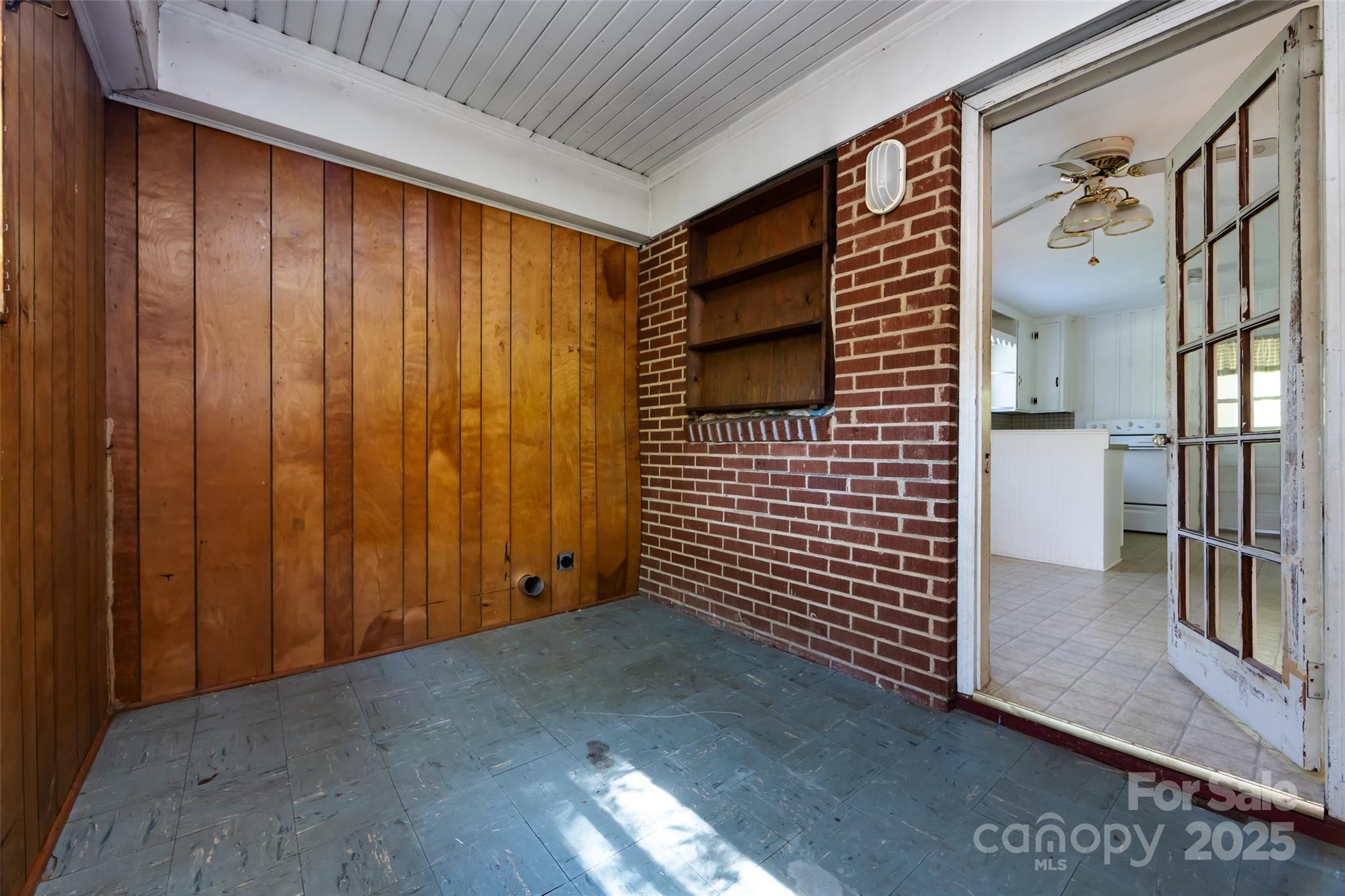 2001 Mcdonald Drive Charlotte NC 28216