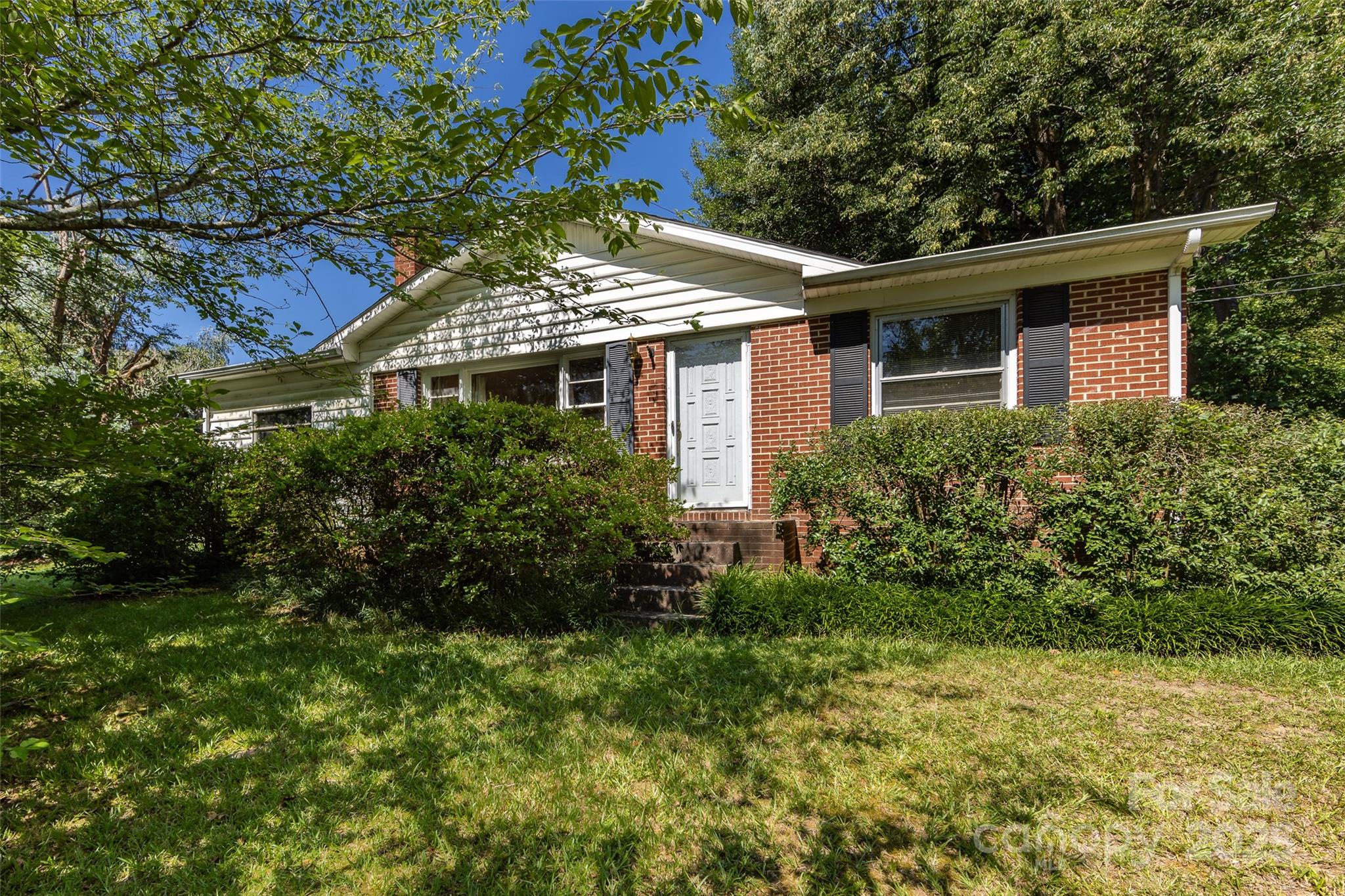 2001 Mcdonald Drive Charlotte NC 28216