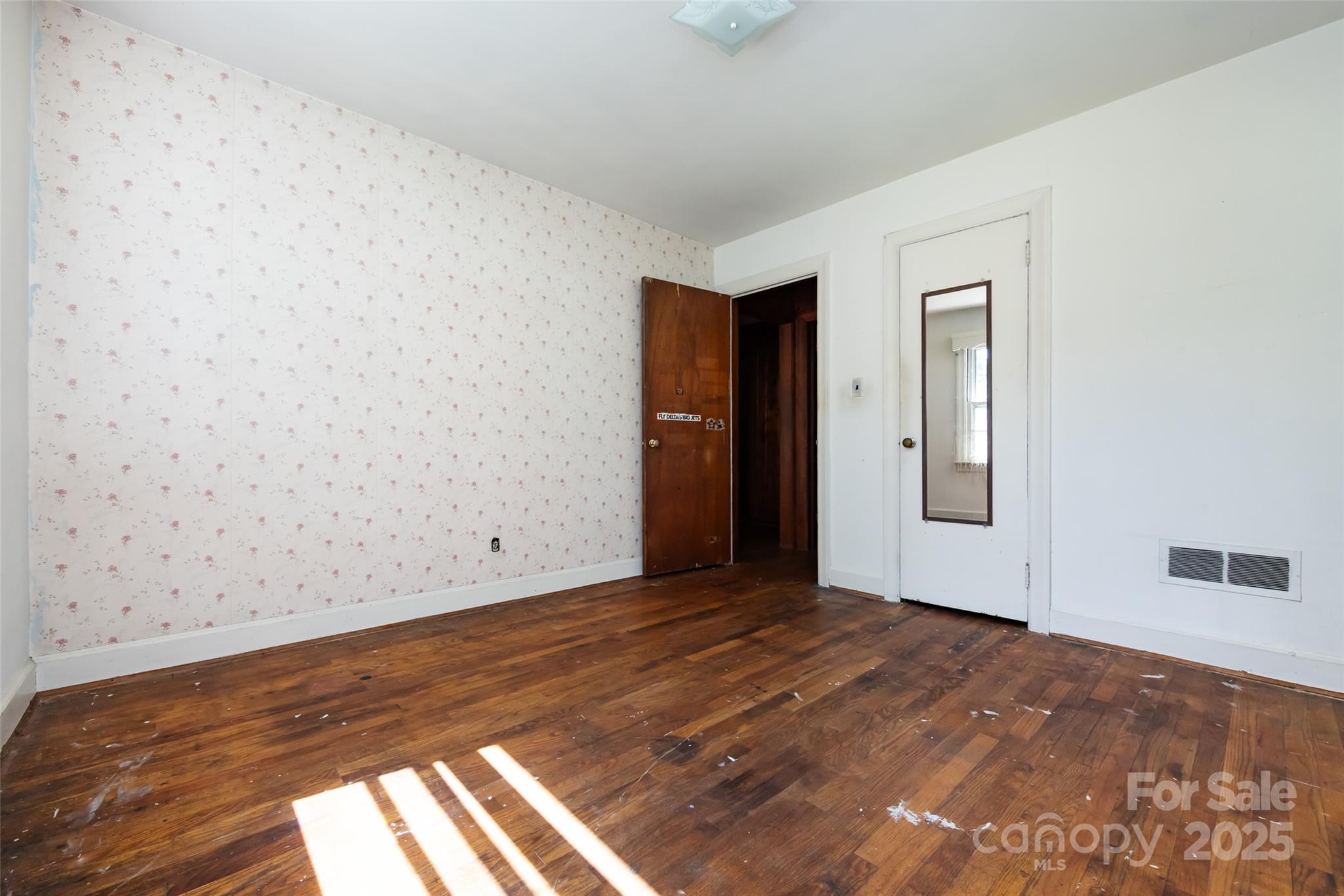2001 Mcdonald Drive Charlotte NC 28216
