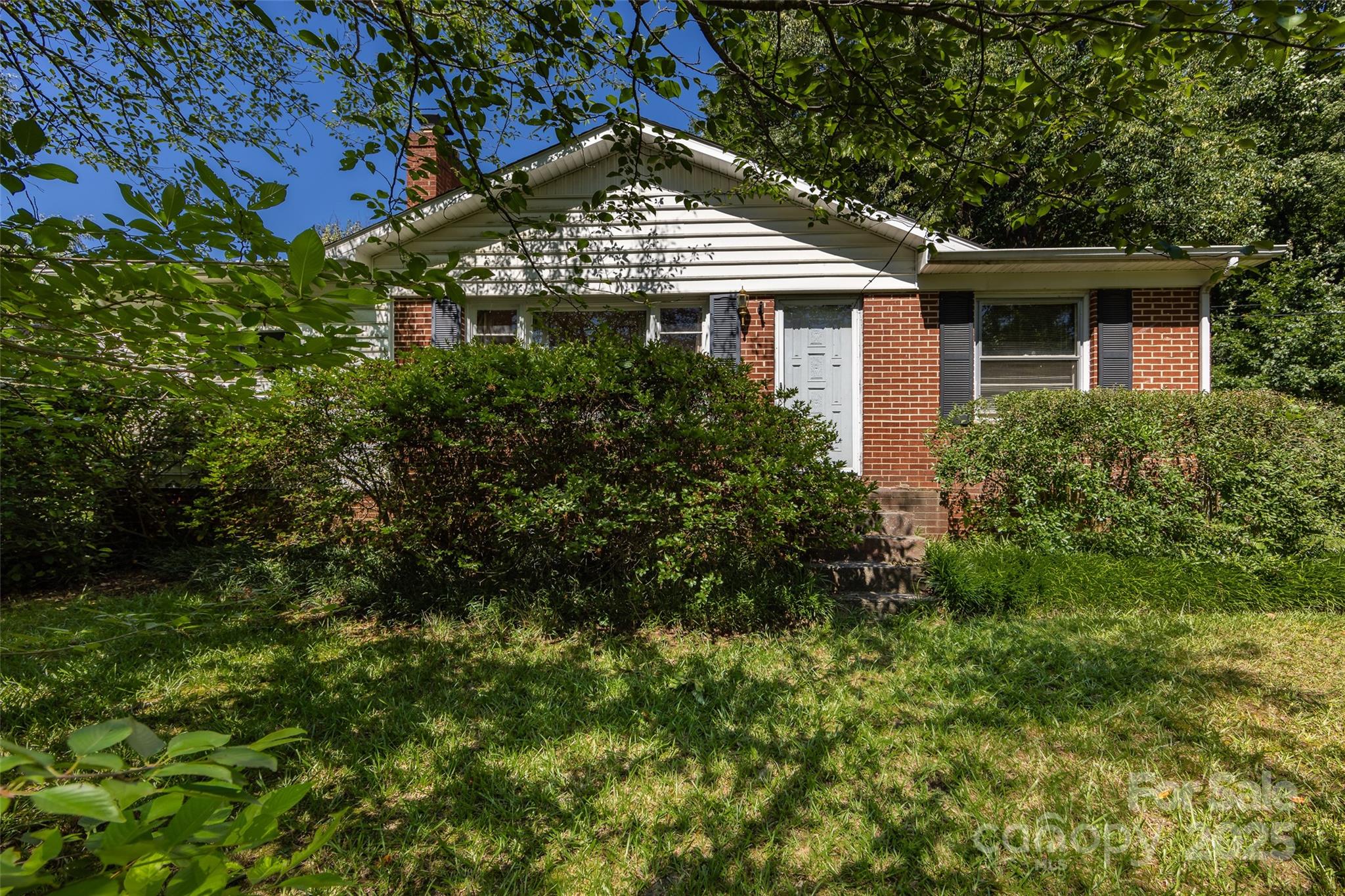 2001 Mcdonald Drive Charlotte NC 28216