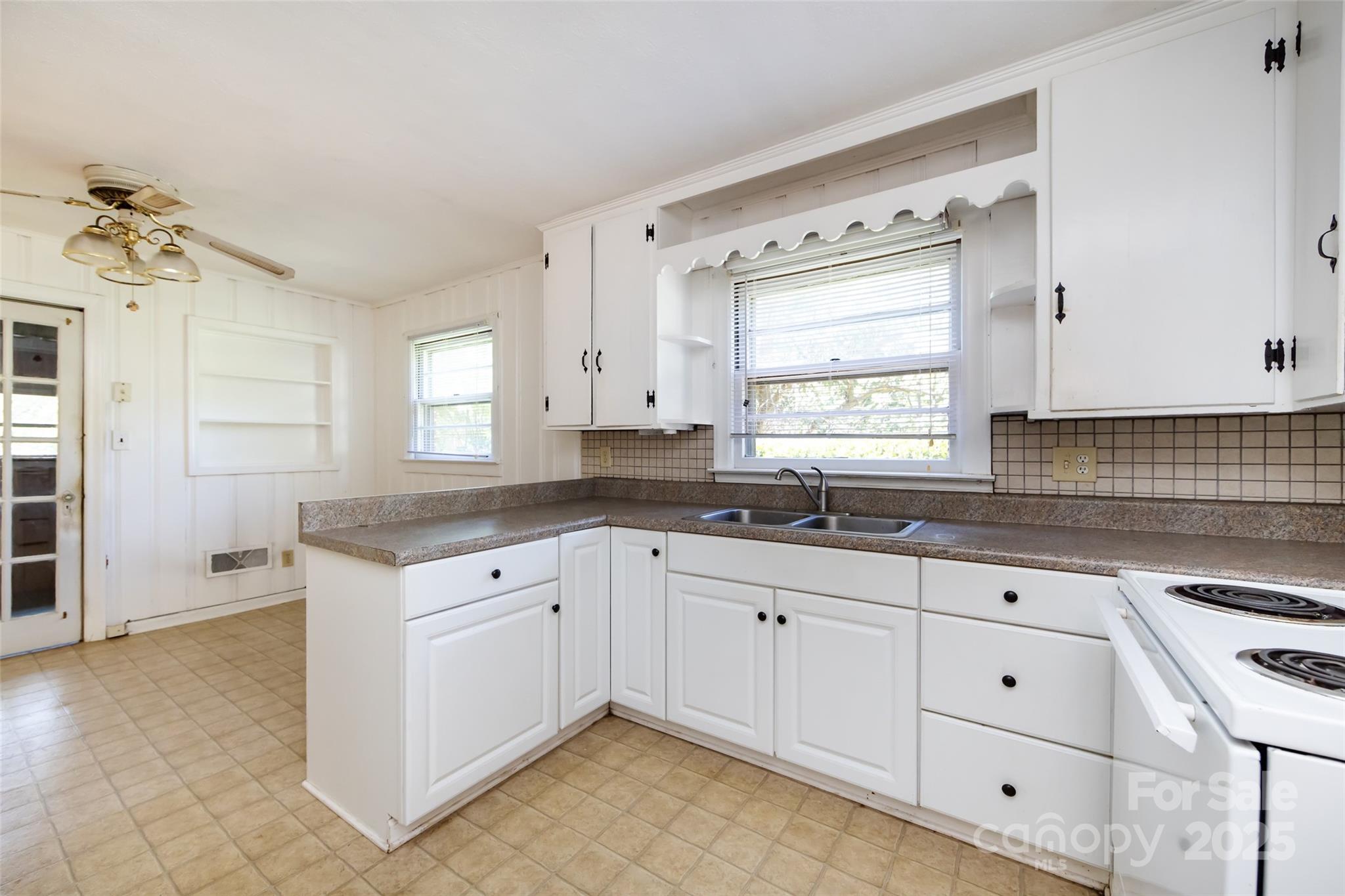 2001 Mcdonald Drive Charlotte NC 28216