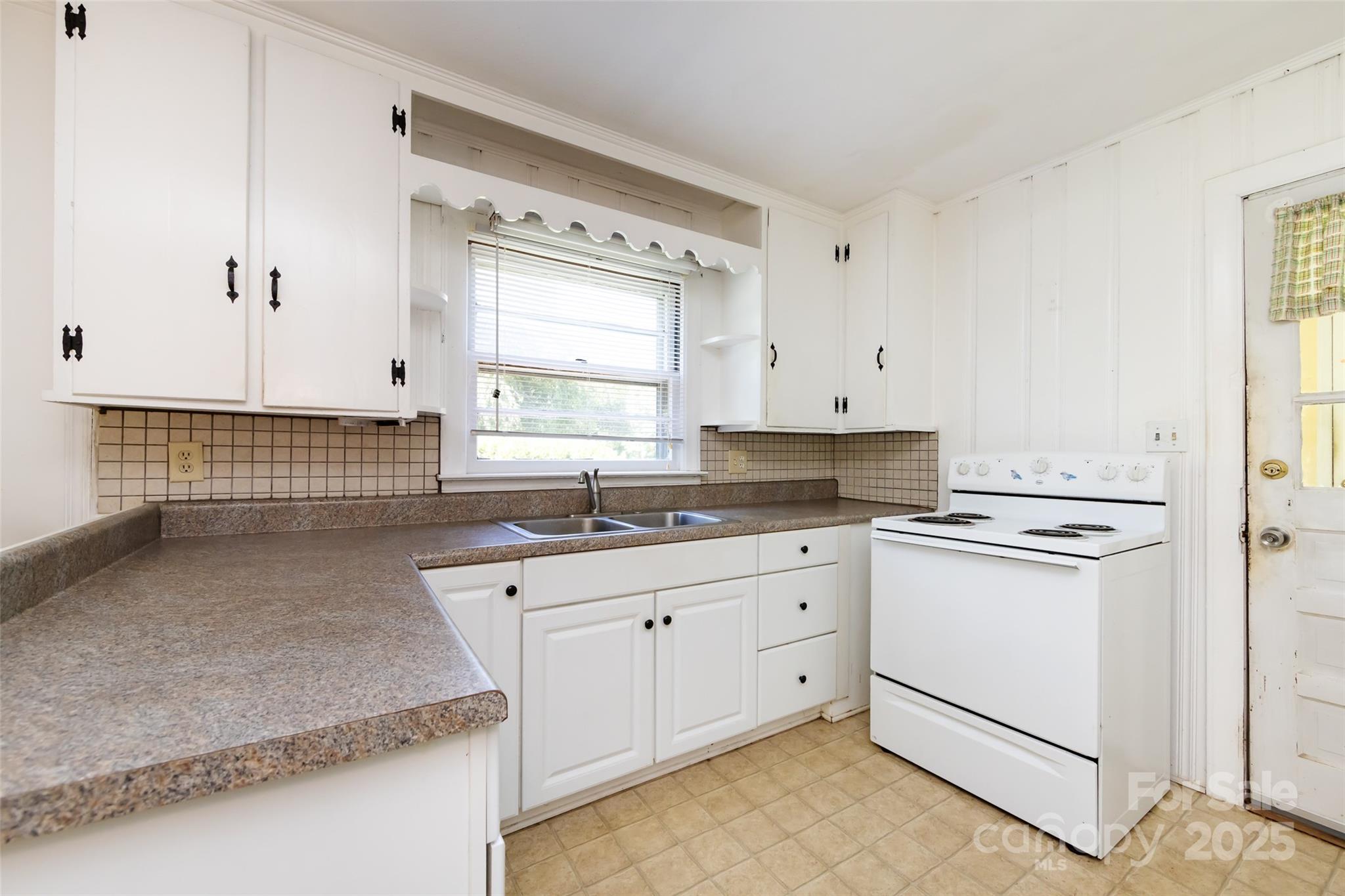 2001 Mcdonald Drive Charlotte NC 28216