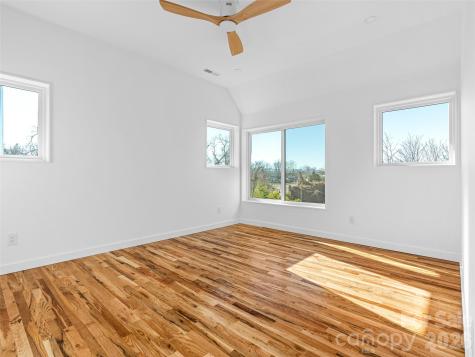 171 Houston Place Asheville NC 28801