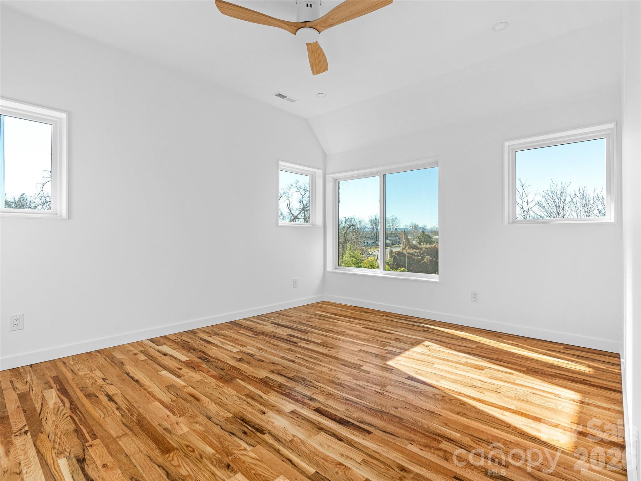 171 Houston Place Asheville NC 28801