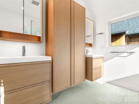 171 Houston Place Asheville NC 28801