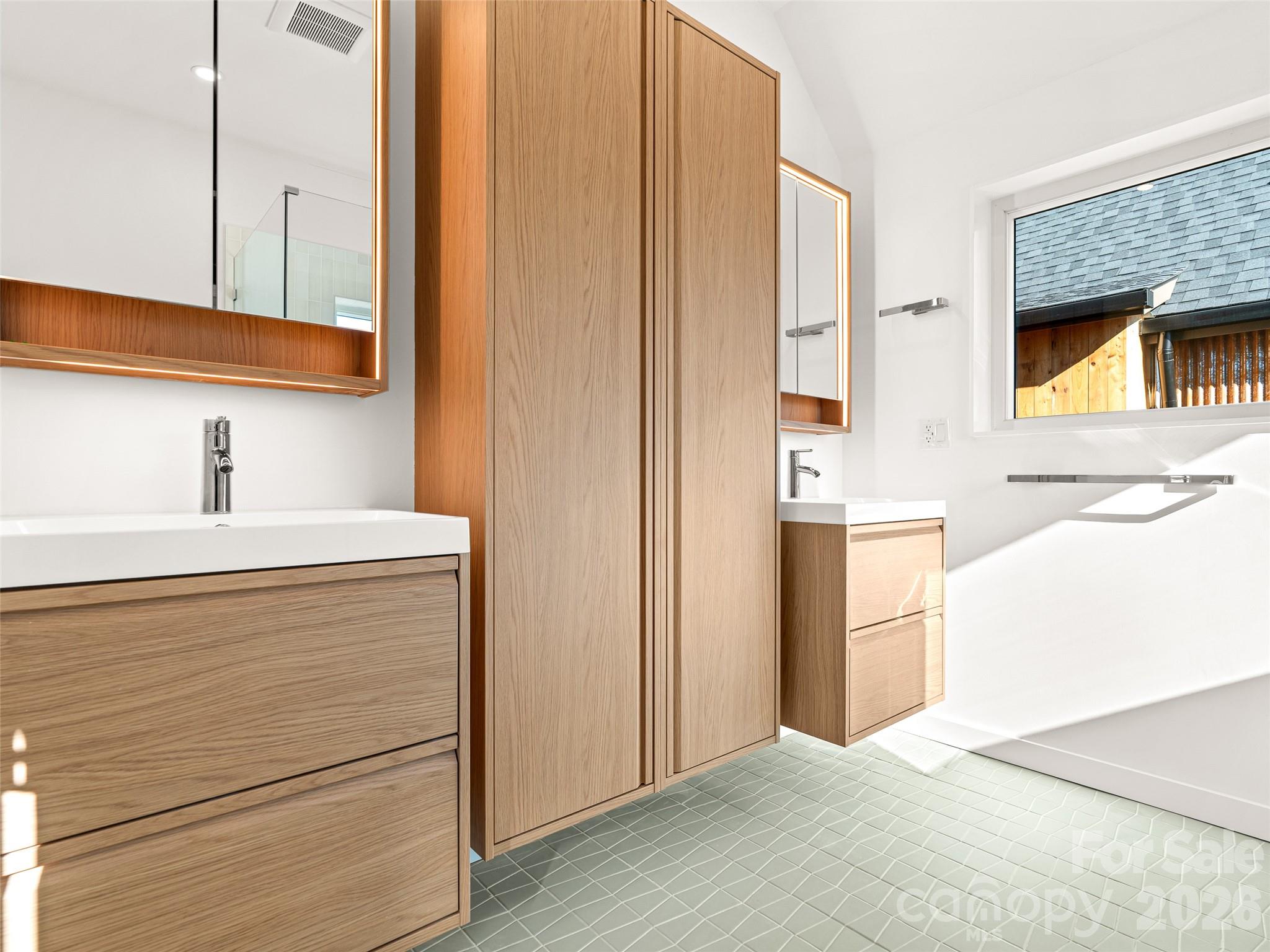 171 Houston Place Asheville NC 28801