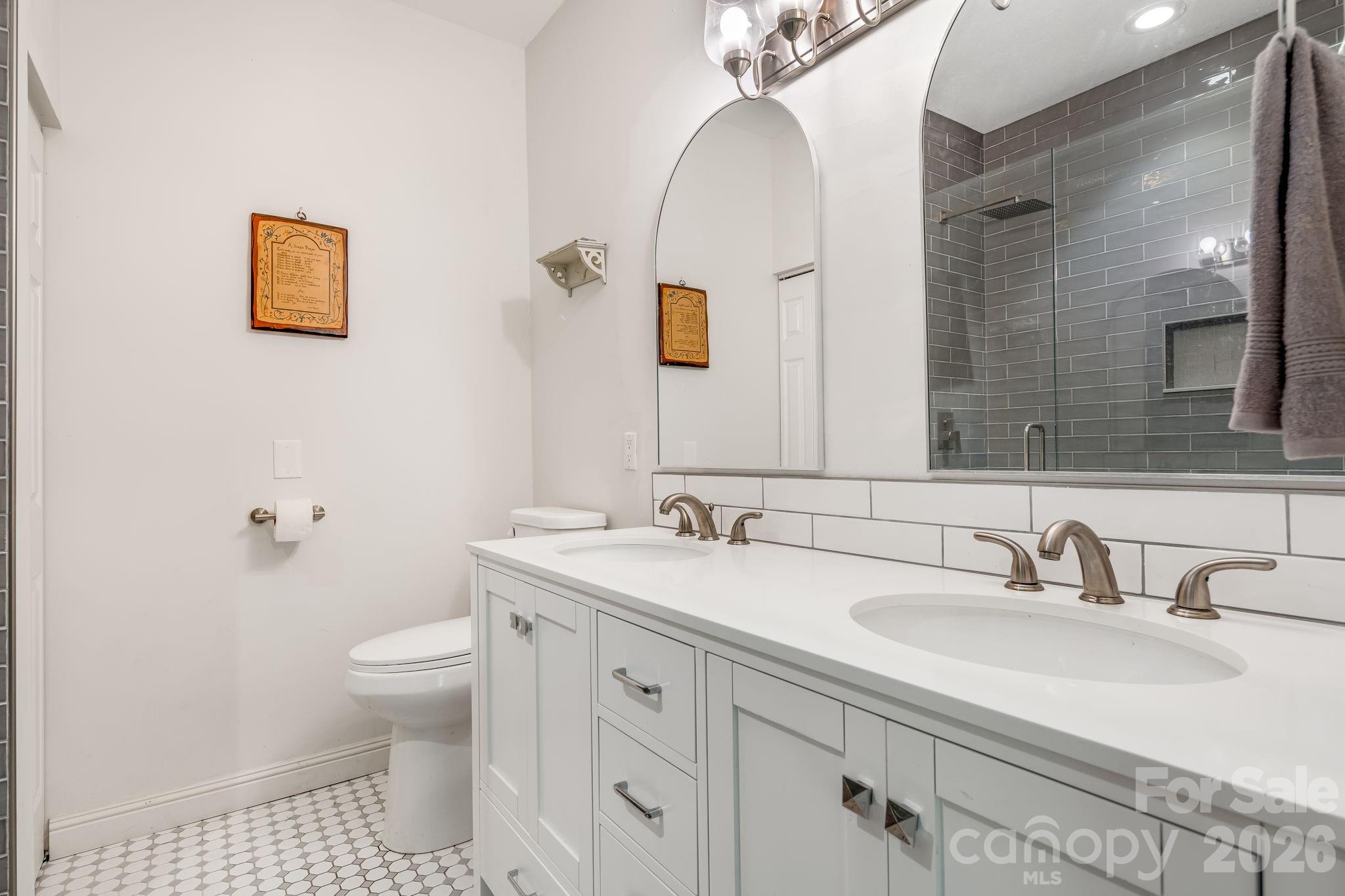29 Little Cedar Court Asheville NC 28805