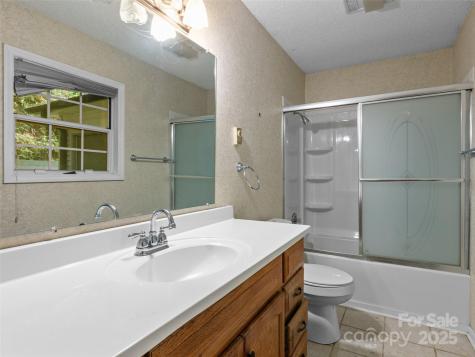 416 Hunters Glen Lane Hendersonville NC 28739