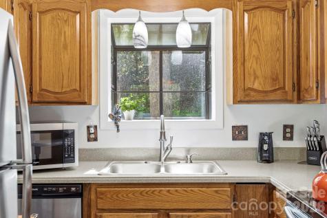 6 Gold Finch Lane Maggie Valley NC 28751