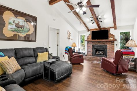 6 Gold Finch Lane Maggie Valley NC 28751