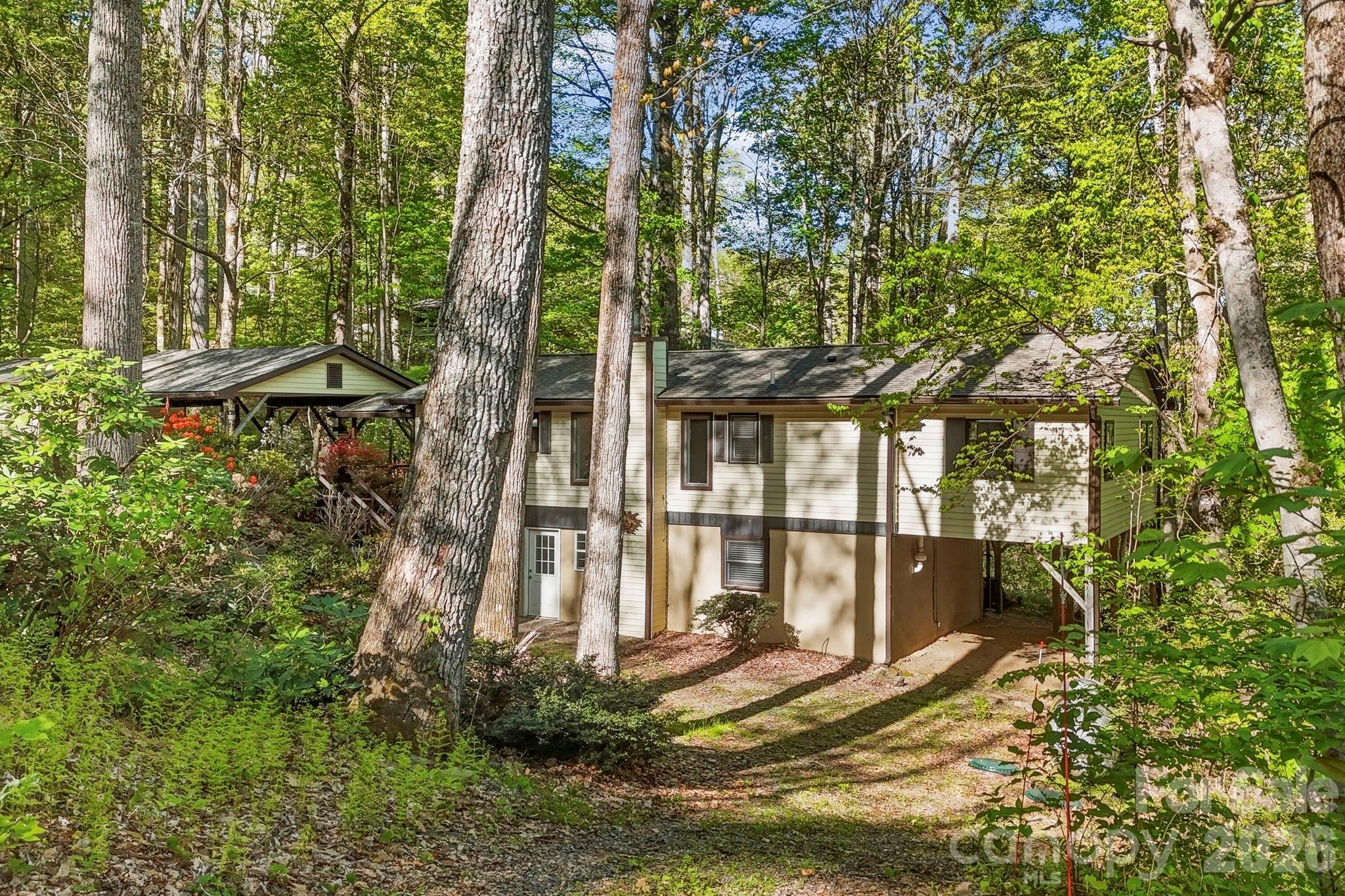 6 Gold Finch Lane Maggie Valley NC 28751