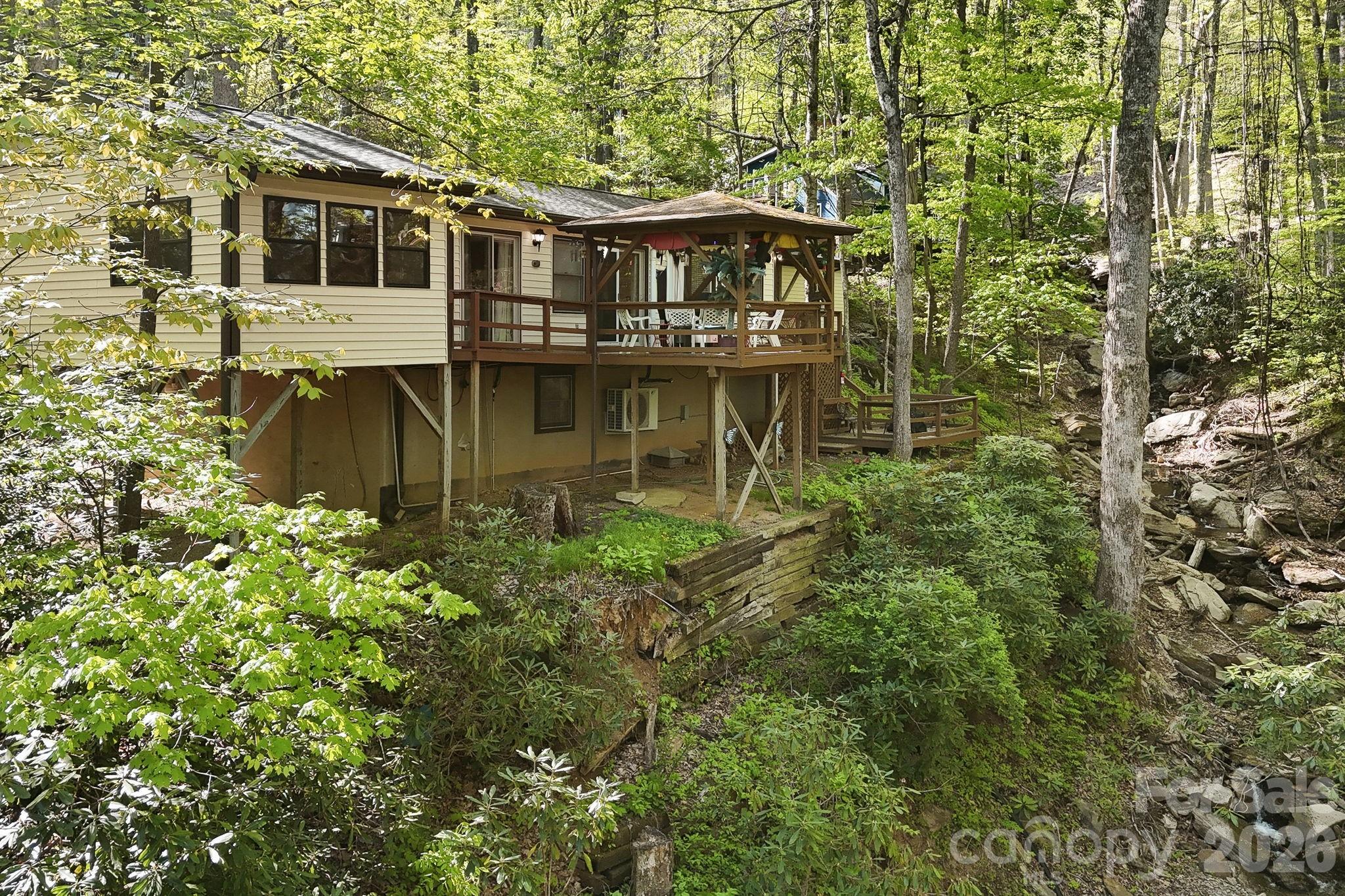 6 Gold Finch Lane Maggie Valley NC 28751
