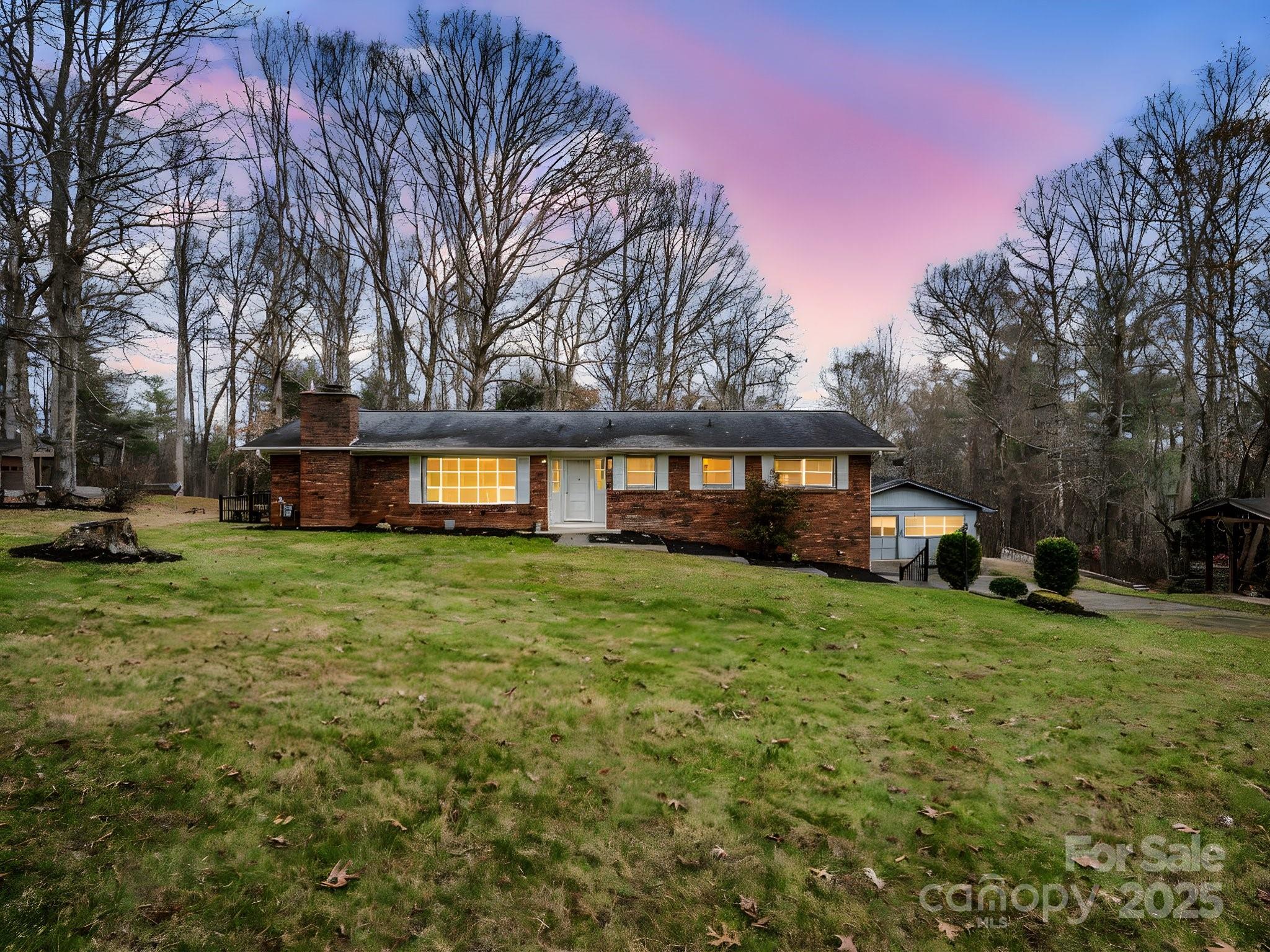 136 Old Tanglewood Trail Hendersonville NC 28739