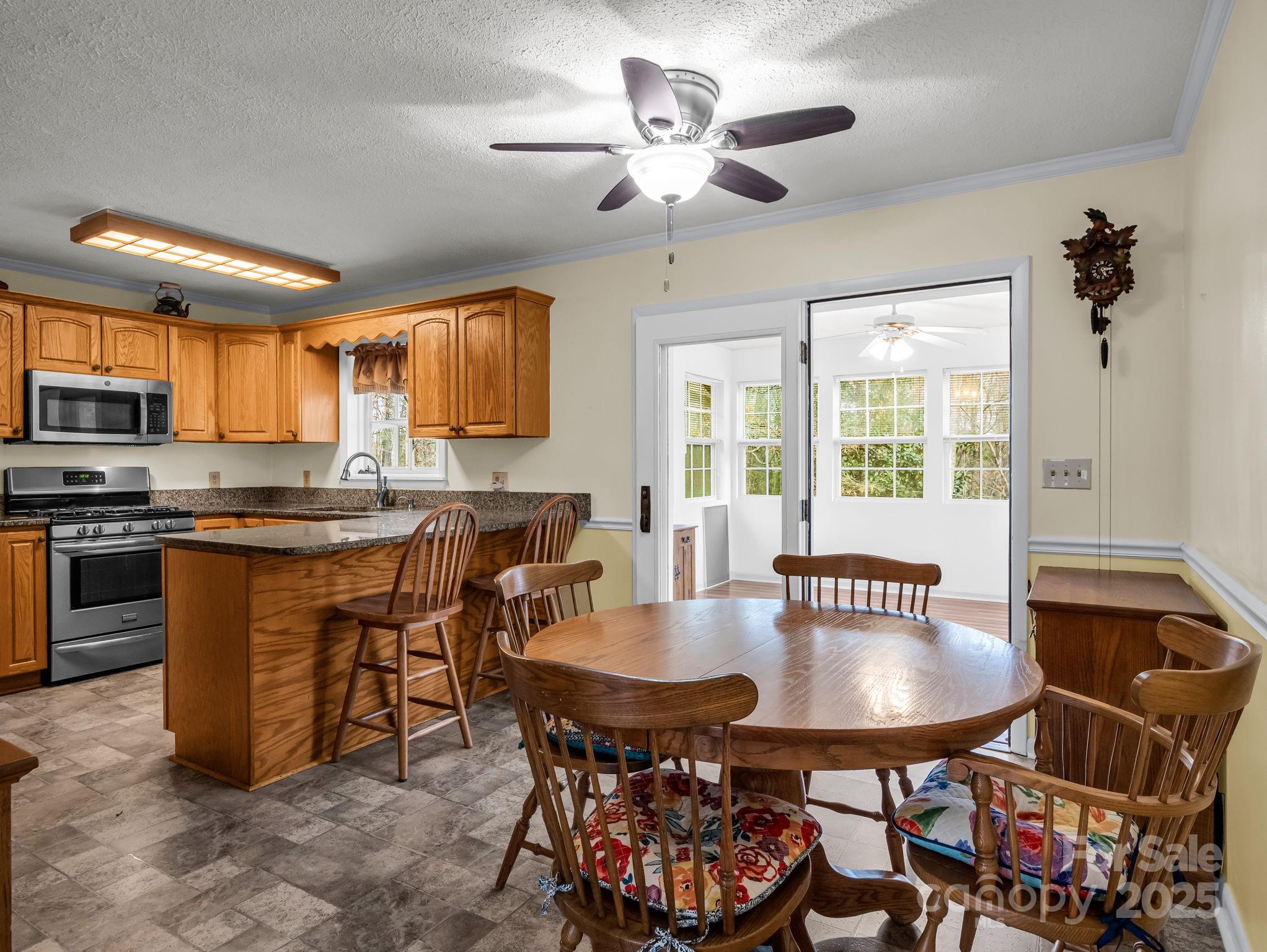 136 Old Tanglewood Trail Hendersonville NC 28739