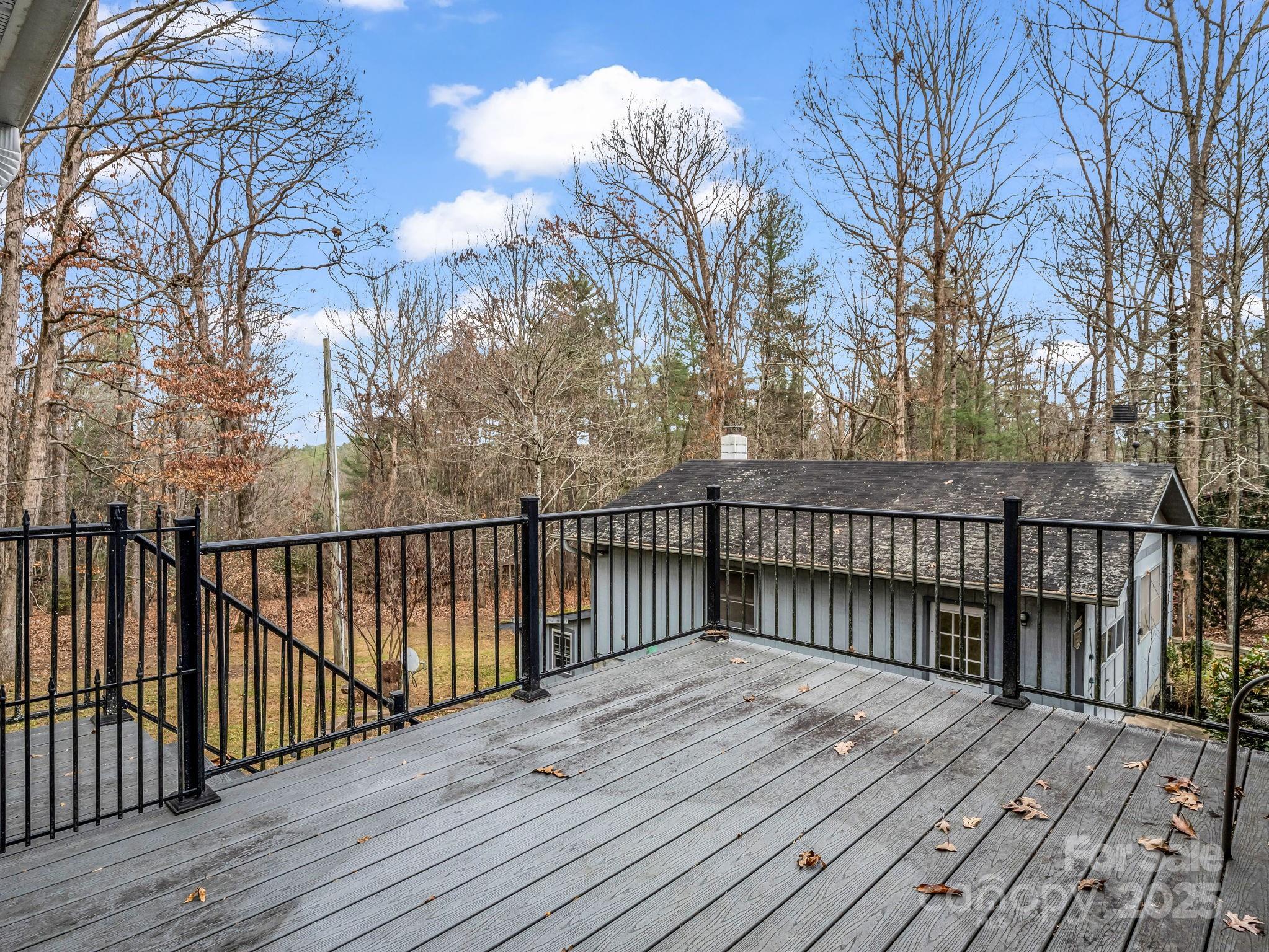 136 Old Tanglewood Trail Hendersonville NC 28739
